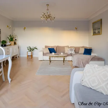 Sea & 50 M Monte Casinno 100 M Lux *