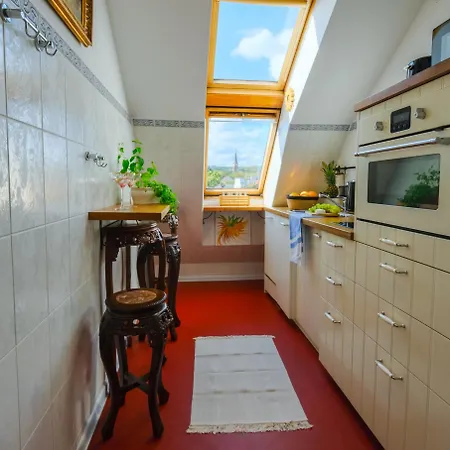 Sea & 50 M Monte Casinno 100 M Lux