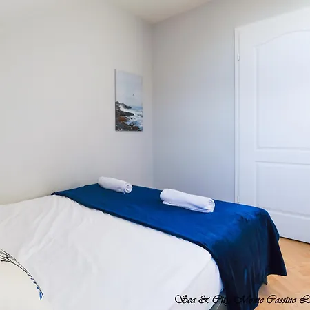 Sea & 50 M Monte Casinno 100 M Lux * Сопот