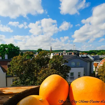 Sea & 50 M Monte Casinno 100 M Lux Апартаменты *