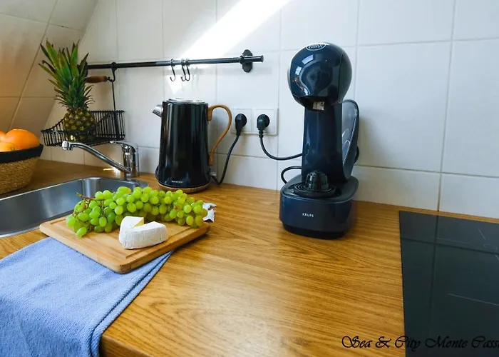 Sea & 50 M Monte Casinno 100 M Lux * Sopot